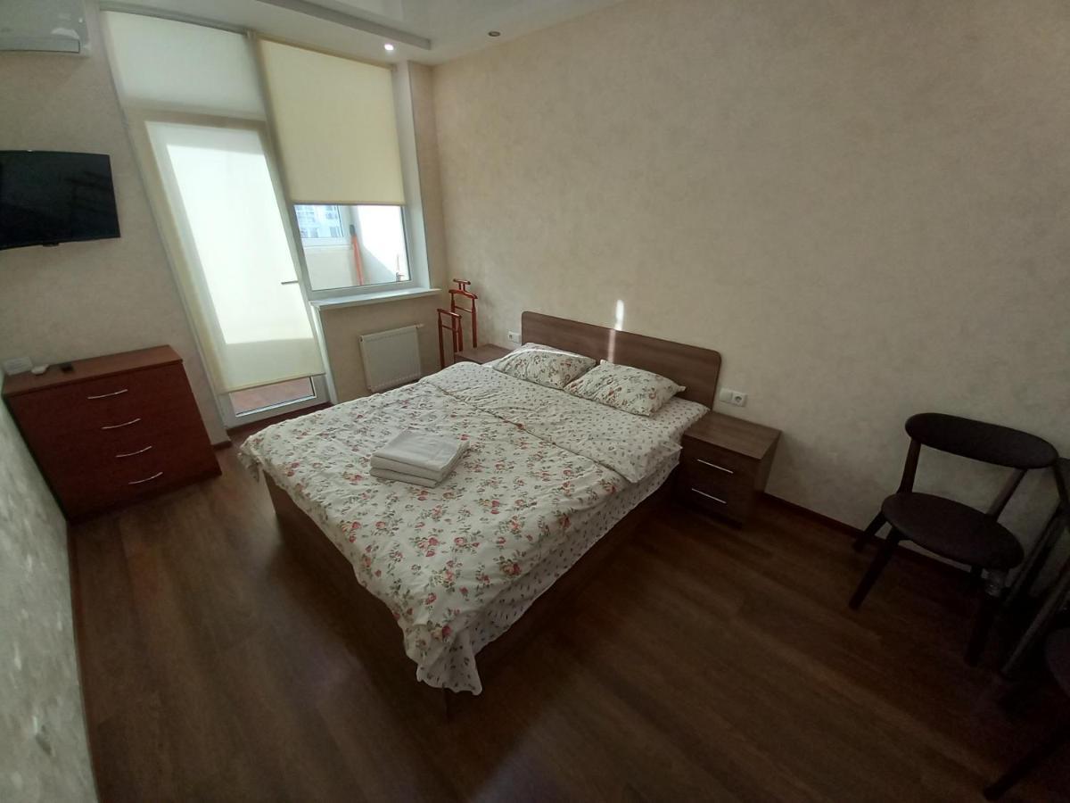Smart Apartments Drahomanova 2А Kiev Eksteriør billede