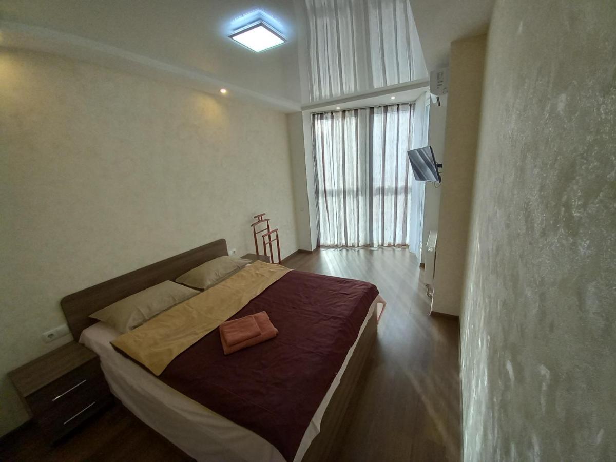 Smart Apartments Drahomanova 2А Kiev Eksteriør billede